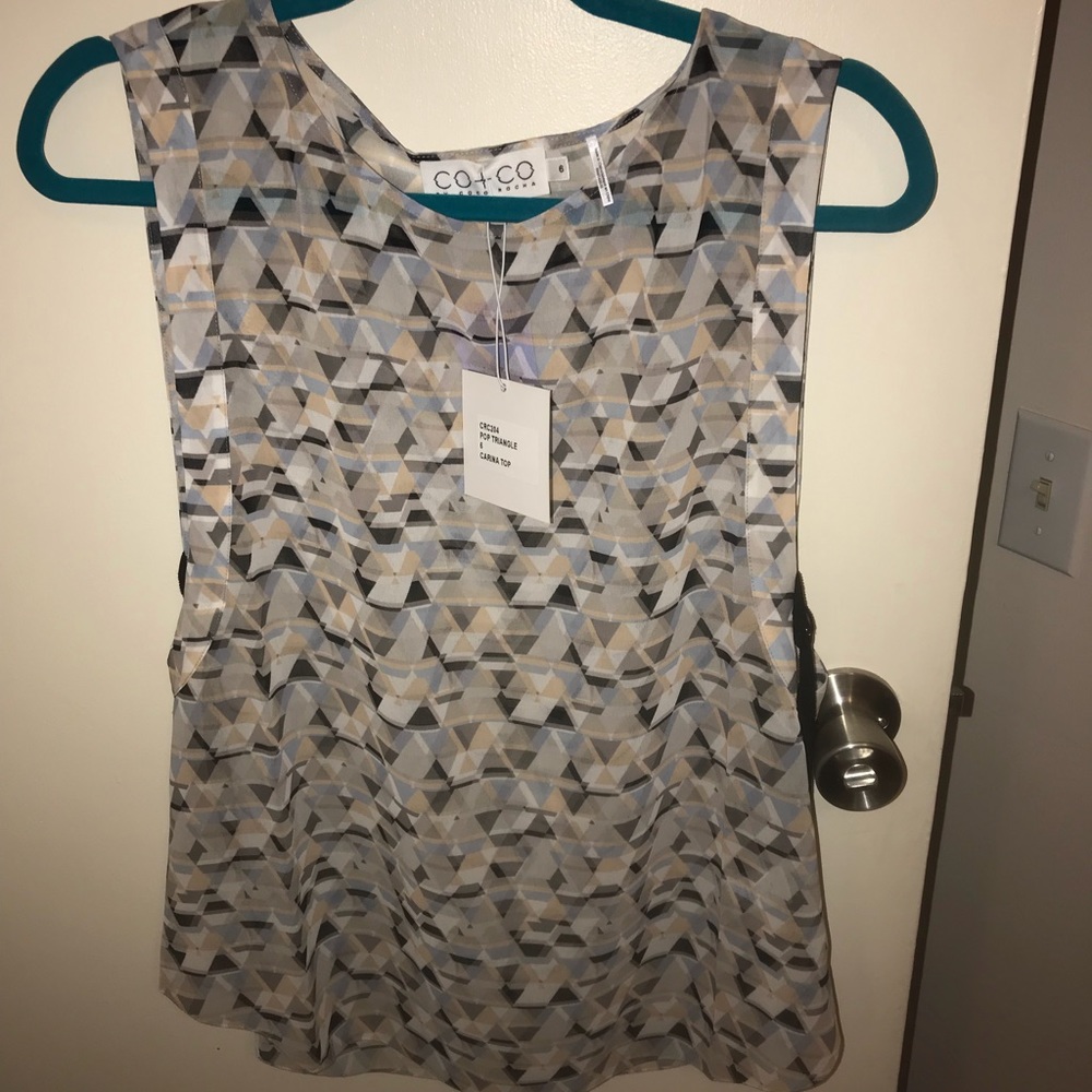 NWT triangle top